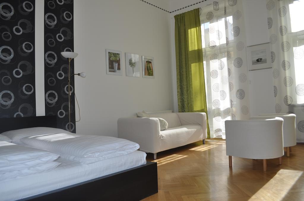 The Family's Nest Praga