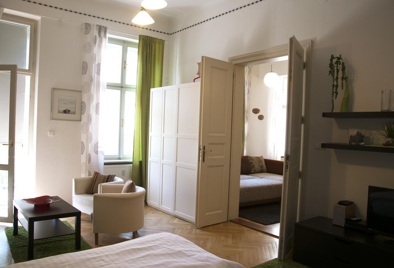 The Family's Nest Apartment *